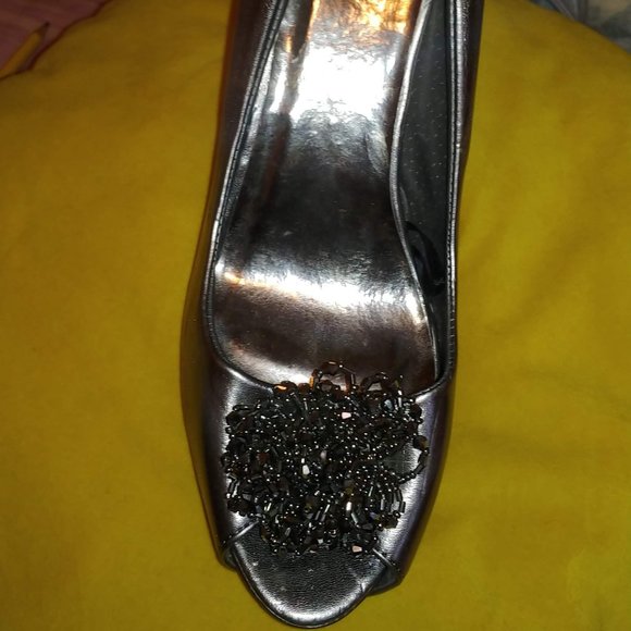 Peep Toe Pumps - Picture 3 of 7